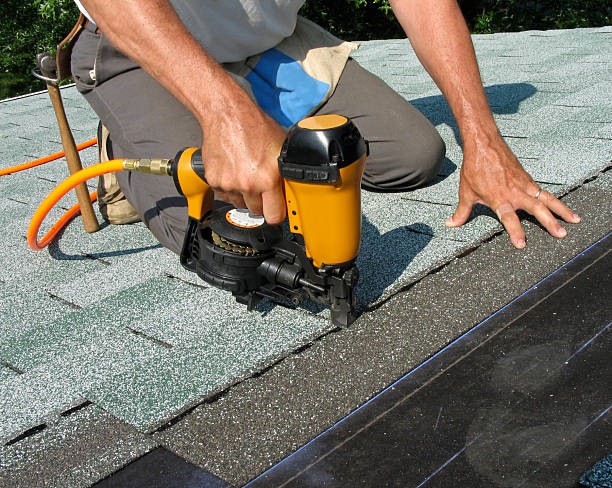 Best Residential Roofing Contractor  in Gallatin, MO